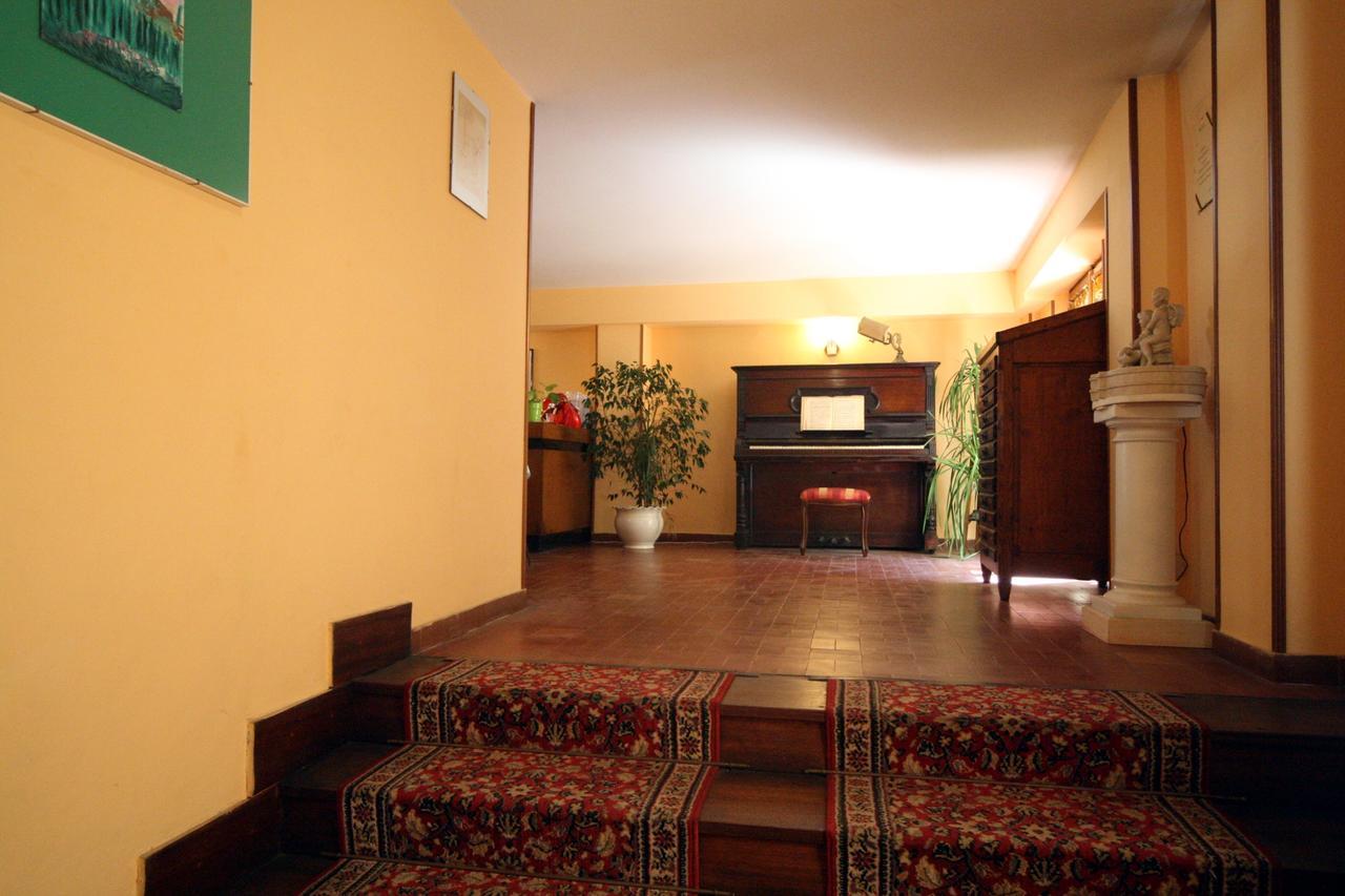 Albergo I Longobardi Chiusi Exterior foto